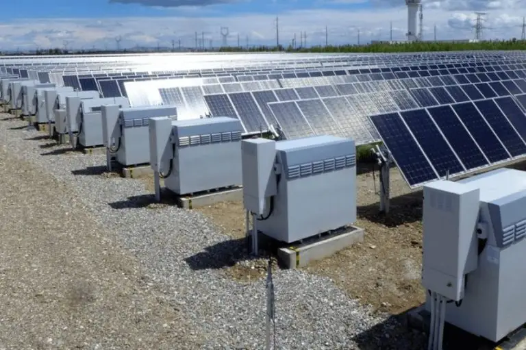 Baterias para energia solar ficam até 25% mais baratas em um anono Brasil